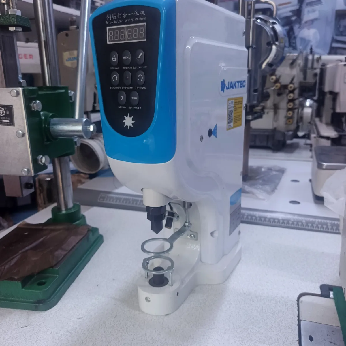 JAKTEC JK-818T Electronic Servo Snap Button Machine
